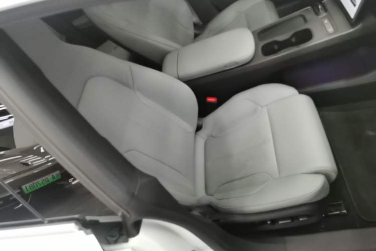Used Nio ET5T 2024 75kWh Touring Right Front Seat