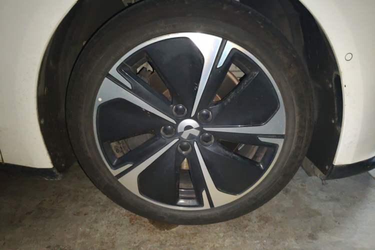 Used Nio ET5T 2024 75kWh Touring Right Front Wheel Hub