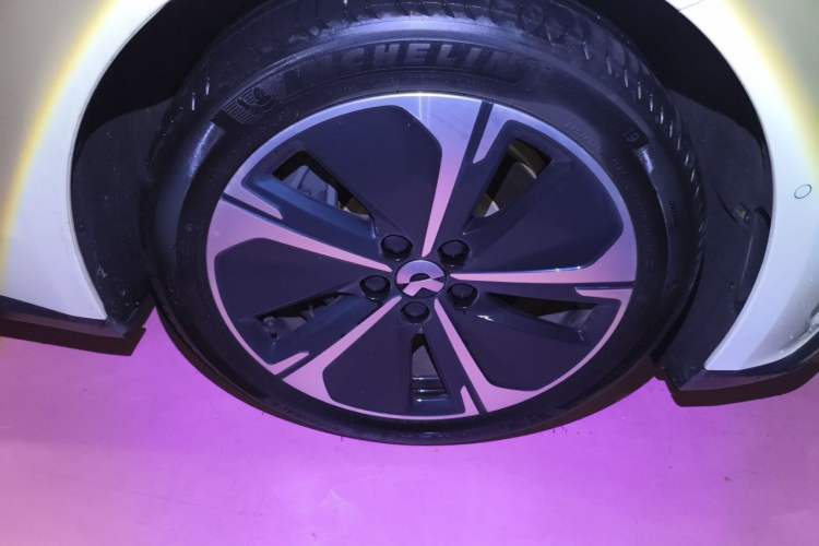 Used Nio ET5T 2024 75kWh Touring Right Front Wheel Hub