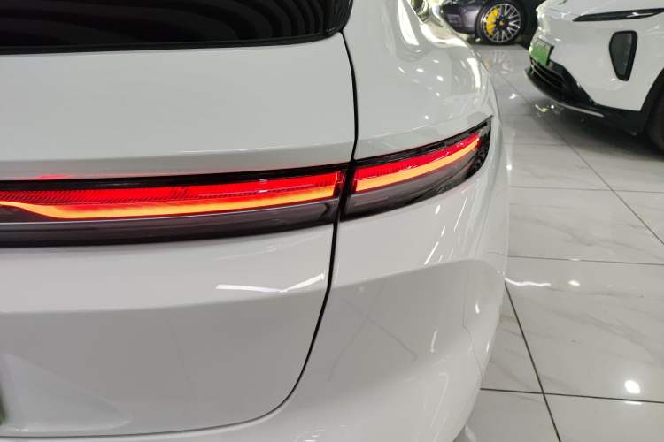 Used Nio ET5T 2024 75kWh Touring Right Rear Taillight