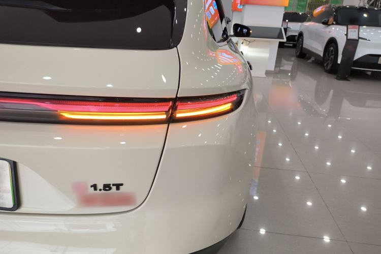 Used Nio ET5T 2024 75kWh Touring Right Rear Taillight