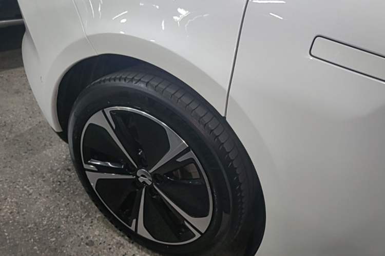 Used Nio ET5T 2024 75kWh Touring Right Rear Wheel Hub