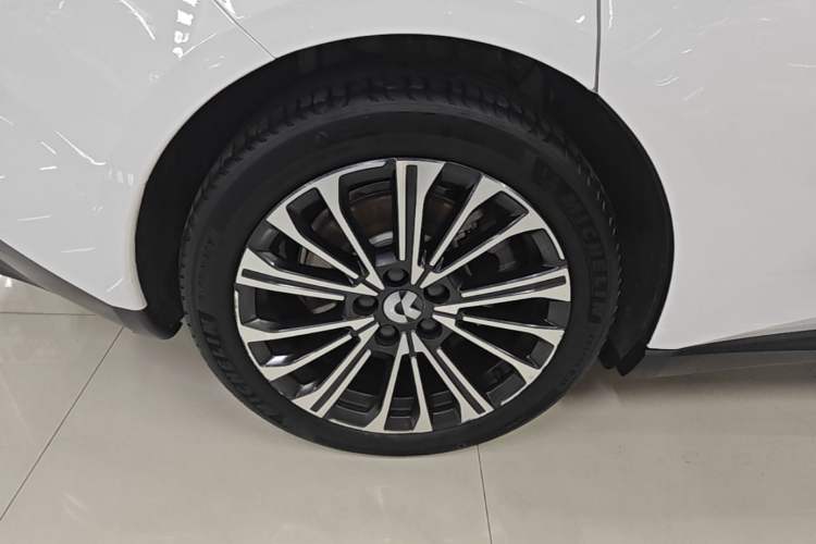 Used Nio ET5T 2024 75kWh Touring Right Rear Wheel Hub