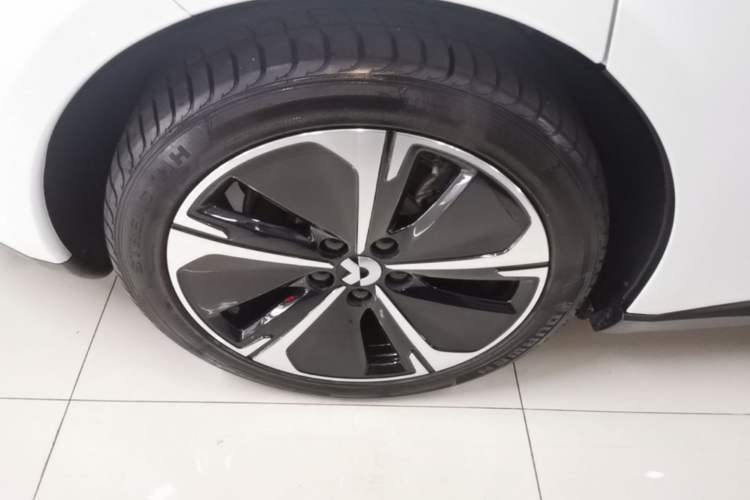 Used Nio ET5T 2024 75kWh Touring Right Rear Wheel Hub