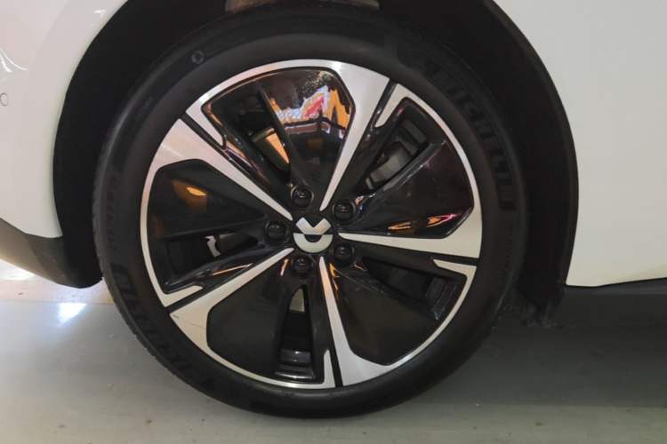 Used Nio ET5T 2024 75kWh Touring Right Rear Wheel Hub