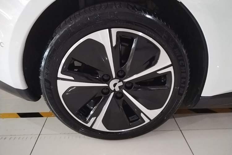 Used Nio ET5T 2024 75kWh Touring Right Rear Wheel Hub