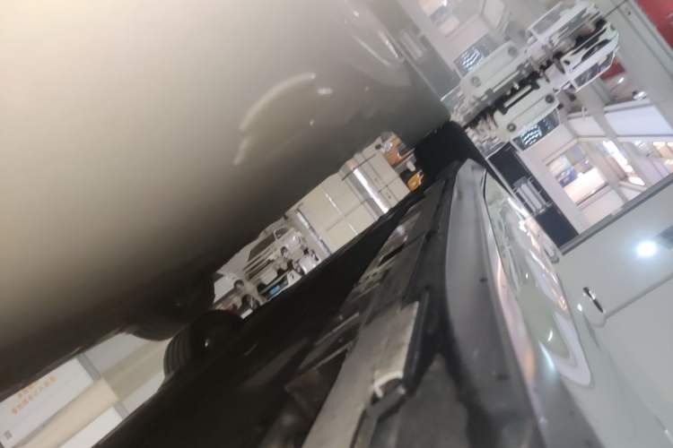 Used Nio ET5T 2024 100kWh Touring Right Side Sill