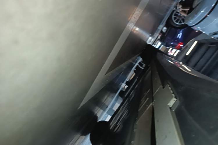 Used Nio ET5T 2024 75kWh Touring Right Side Sill