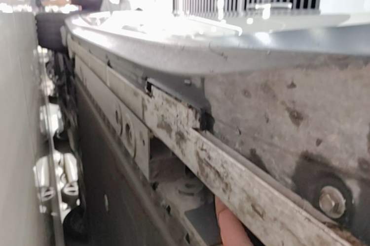 Used Nio ET5T 2024 100kWh Touring Right Side Sill