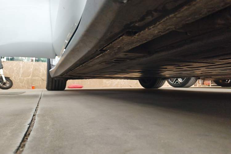 Used Nio ET5T 2024 75kWh Touring Right Side Sill