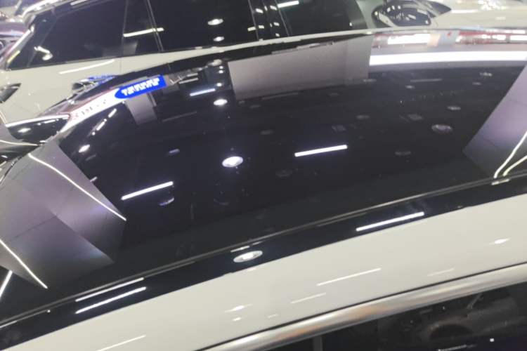 Used Nio ET5T 2024 75kWh Touring Roof