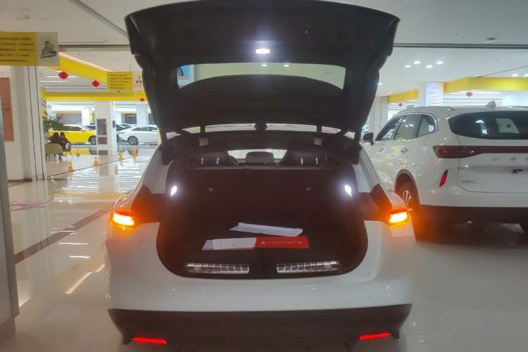 Used Nio ET5T 2024 100kWh Touring Trunk