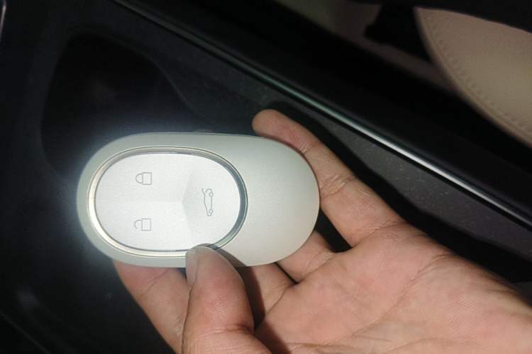 Used Nio ET5T 2024 75kWh Touring Vehicle Key
