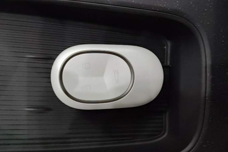 Used Nio ET5T 2024 100kWh Touring Vehicle Key