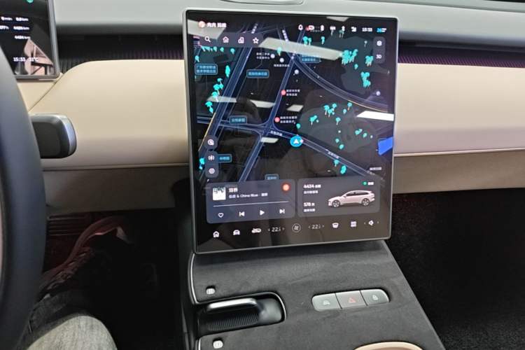 Used Nio ET5T 2024 75kWh Touring Audio And AC Panel