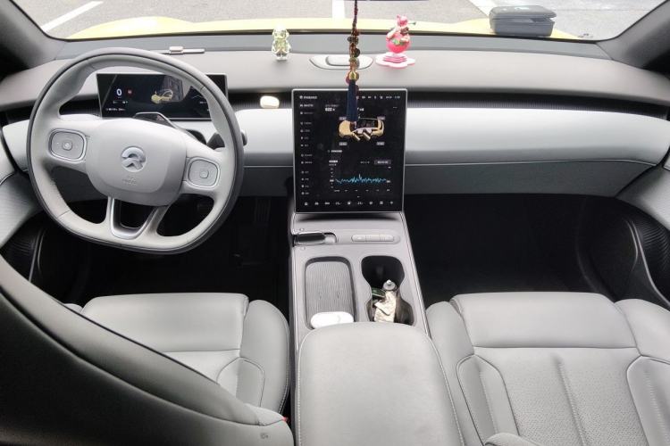 Used Nio ET5T 2024 75kWh Touring Center Console