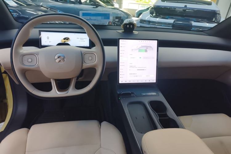 Used Nio ET5T 2024 75kWh Touring Center Console