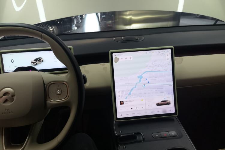 Used Nio ET5T 2024 75kWh Touring Center Console