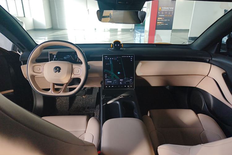 Used Nio ET5T 2024 75kWh Touring Center Console