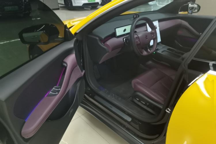 Used Nio ET5T 2024 75kWh Touring Driver Seat