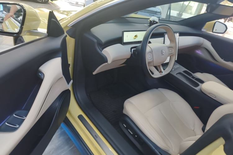 Used Nio ET5T 2024 75kWh Touring Driver Seat