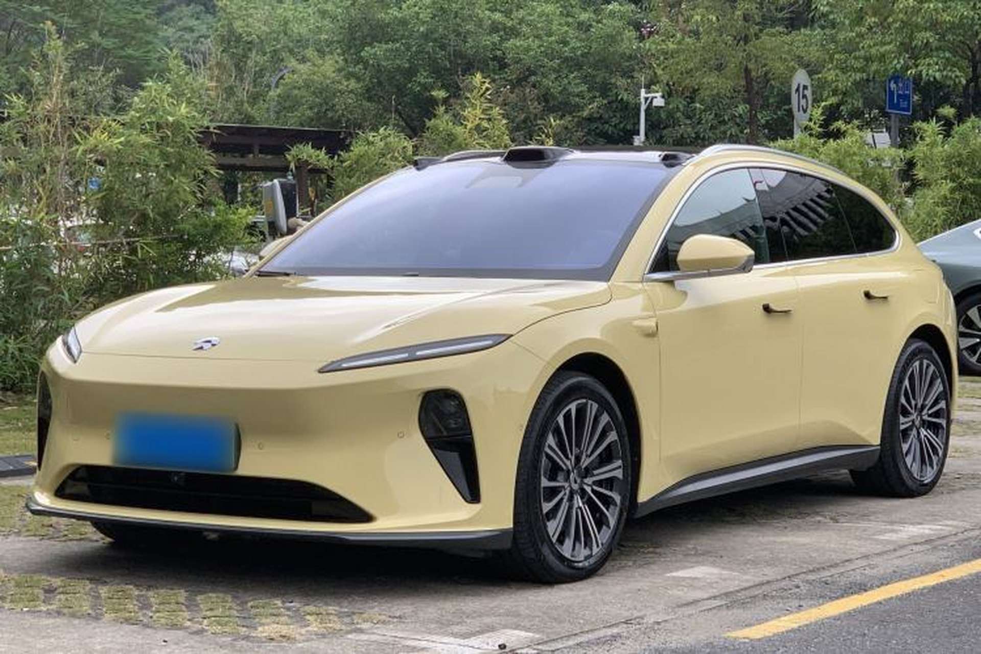 Used Nio ET5T 2024 75kWh Touring Front Left 45 Deg