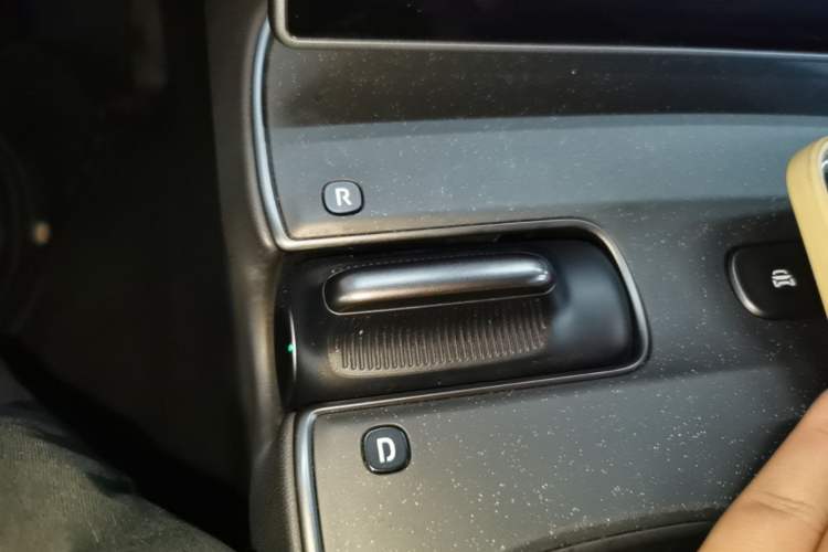 Used Nio ET5T 2024 75kWh Touring Gear Lever