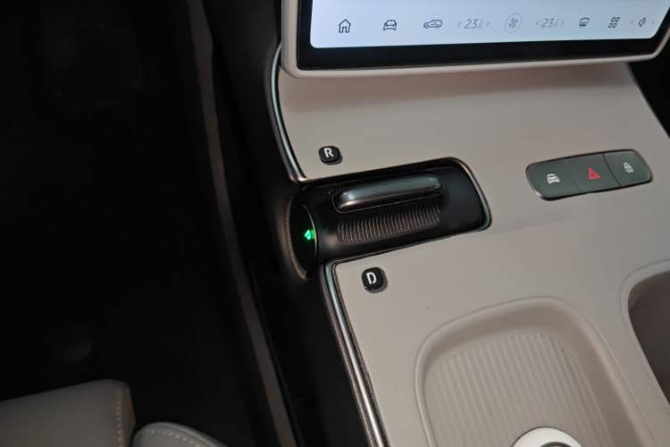 Used Nio ET5T 2024 75kWh Touring Gear Lever