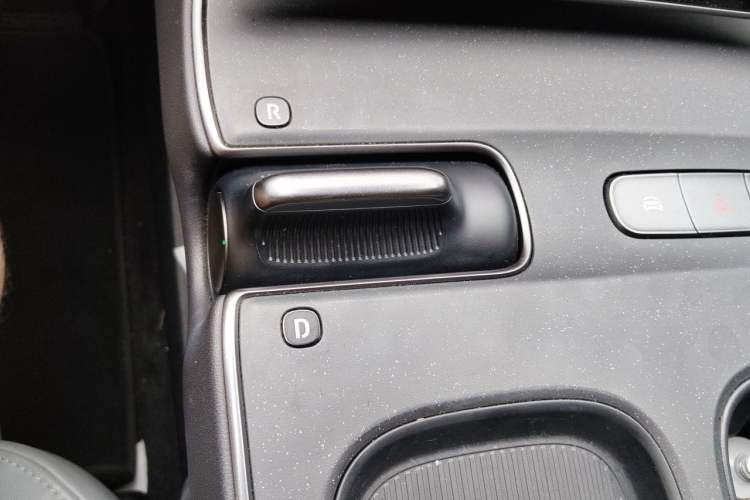 Used Nio ET5T 2024 75kWh Touring Gear Lever