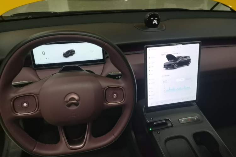 Used Nio ET5T 2024 75kWh Touring Gear Lever