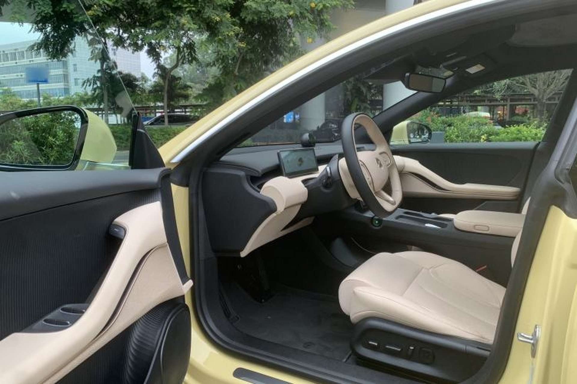 Used Nio ET5T 2024 75kWh Touring Interior 2