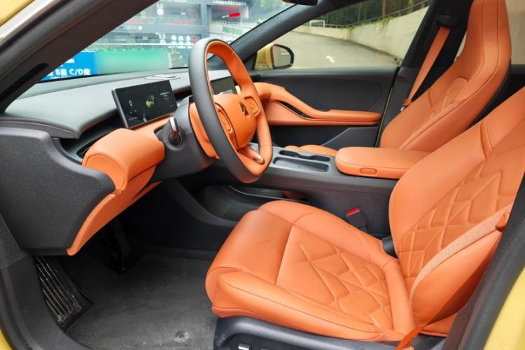 Used Nio ET5T 2024 75kWh Touring Interior 4