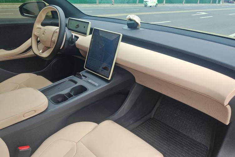 Used Nio ET5T 2024 75kWh Touring Interior 6