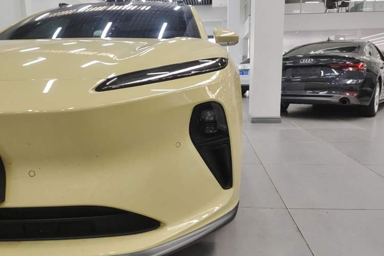 Used Nio ET5T 2024 75kWh Touring Left Front Headlight