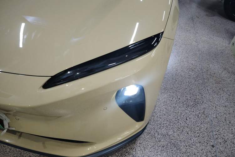 Used Nio ET5T 2024 75kWh Touring Left Front Headlight