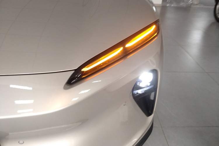 Used Nio ET5T 2024 75kWh Touring Left Front Headlight