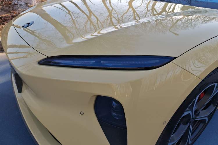 Used Nio ET5T 2024 75kWh Touring Left Front Headlight