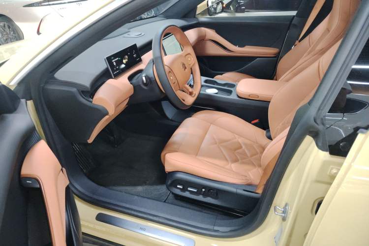 Used Nio ET5T 2024 75kWh Touring Left Front Seat