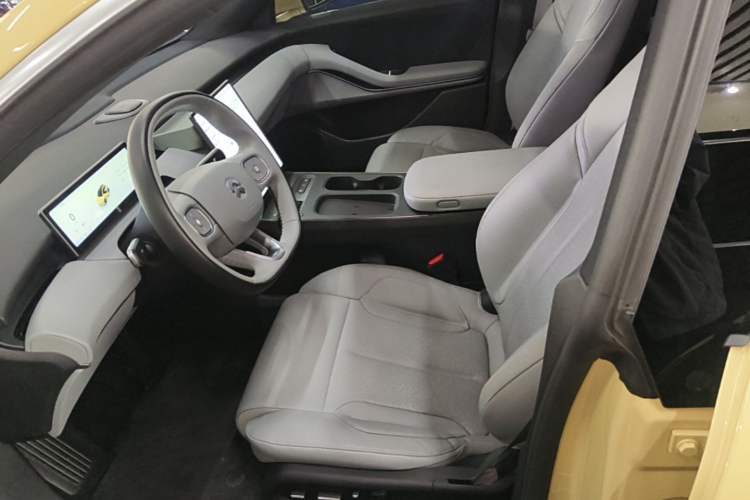 Used Nio ET5T 2024 75kWh Touring Left Front Seat