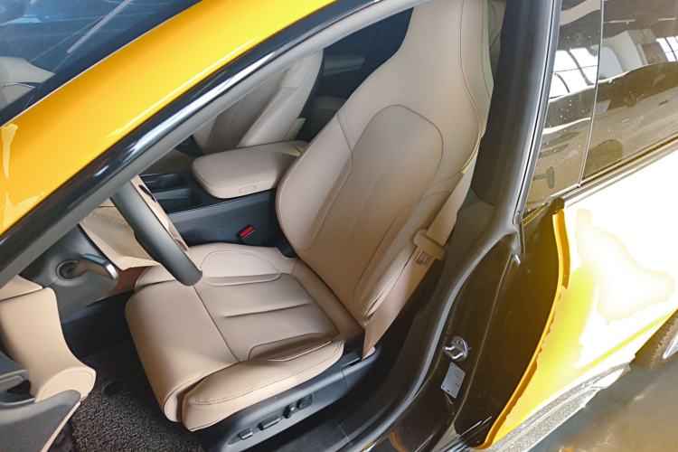 Used Nio ET5T 2024 75kWh Touring Left Front Seat