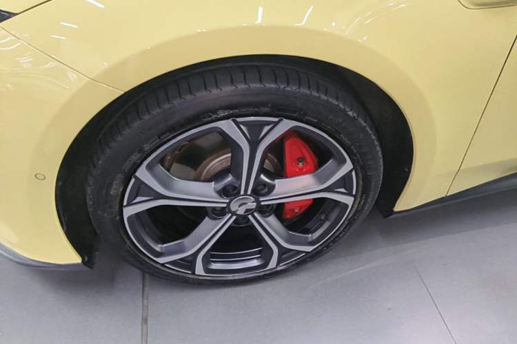 Used Nio ET5T 2024 75kWh Touring Left Front Wheel Hub