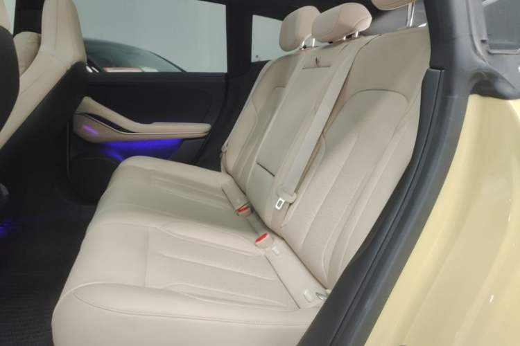 Used Nio ET5T 2024 75kWh Touring Left Rear Seat