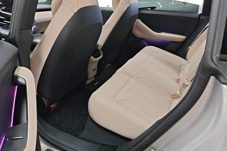 Used Nio ET5T 2024 75kWh Touring Left Rear Seat