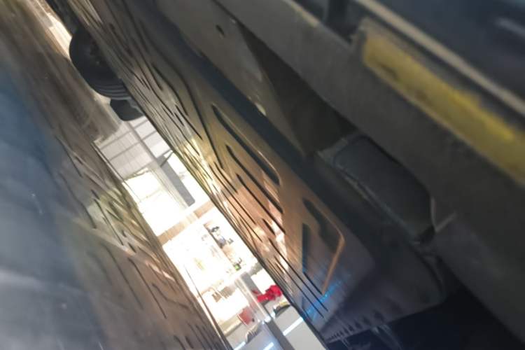Used Nio ET5T 2024 75kWh Touring Left Side Sill