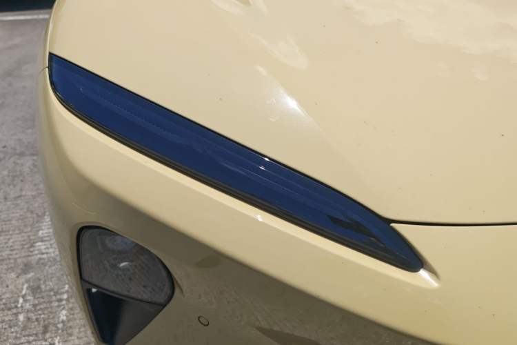 Used Nio ET5T 2024 75kWh Touring Right Front Headlight