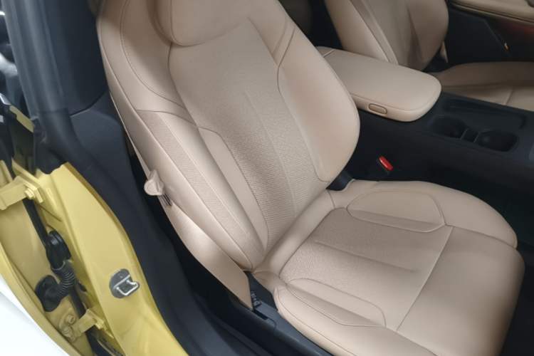 Used Nio ET5T 2024 75kWh Touring Right Front Seat