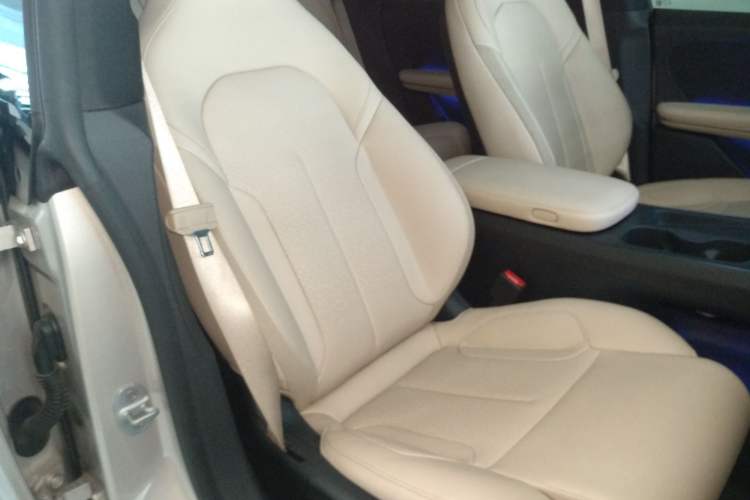 Used Nio ET5T 2024 75kWh Touring Right Front Seat