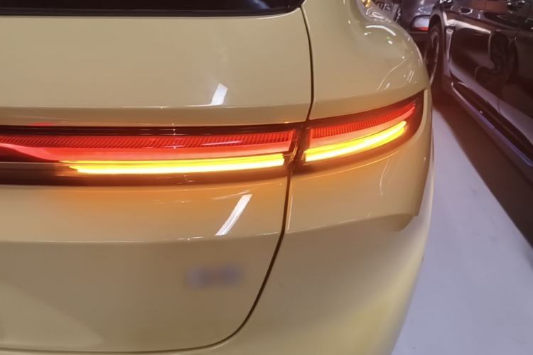 Used Nio ET5T 2024 75kWh Touring Right Rear Taillight