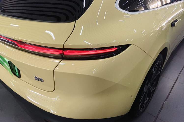 Used Nio ET5T 2024 75kWh Touring Right Rear Taillight