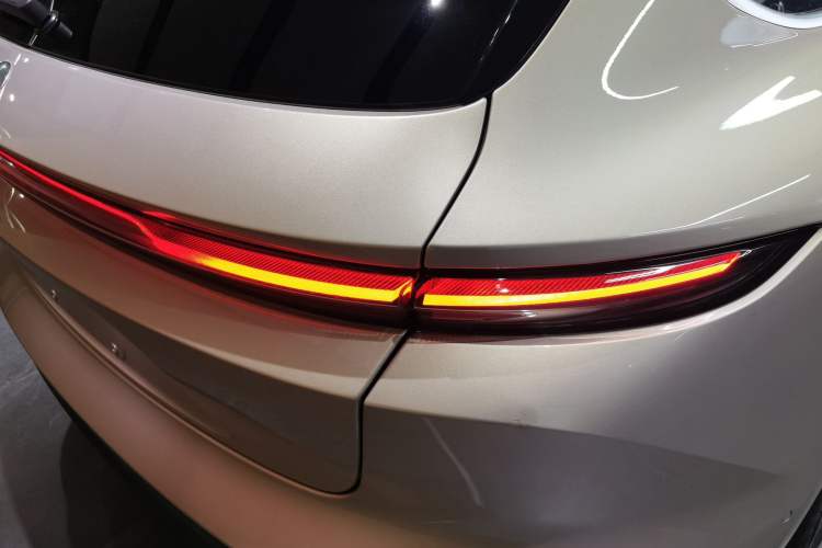 Used Nio ET5T 2024 75kWh Touring Right Rear Taillight